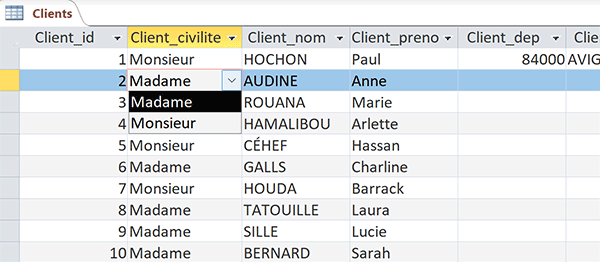 Table Access des clients avec liste déroulante pour choisir la civilité